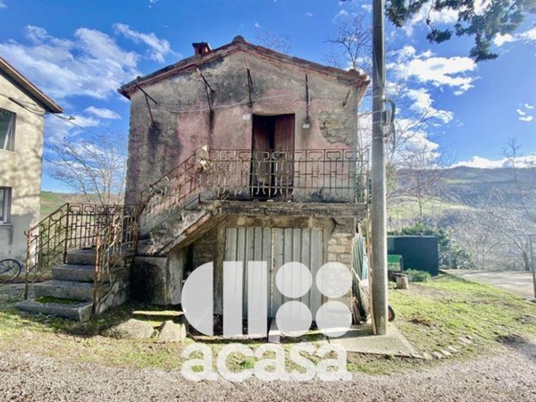 casa indipendente in vendita a Mercato Saraceno in zona San Romano
