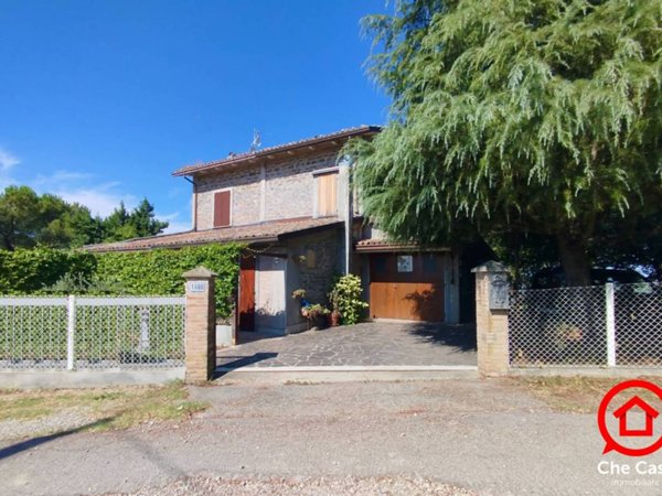casa indipendente in vendita a Mercato Saraceno in zona Monte Iottone
