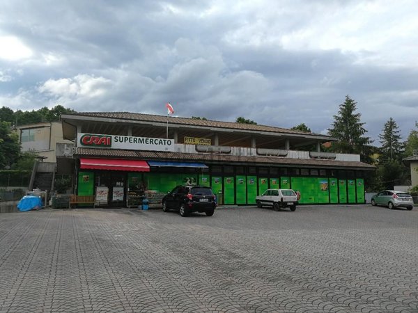 locale di sgombero in vendita a Mercato Saraceno