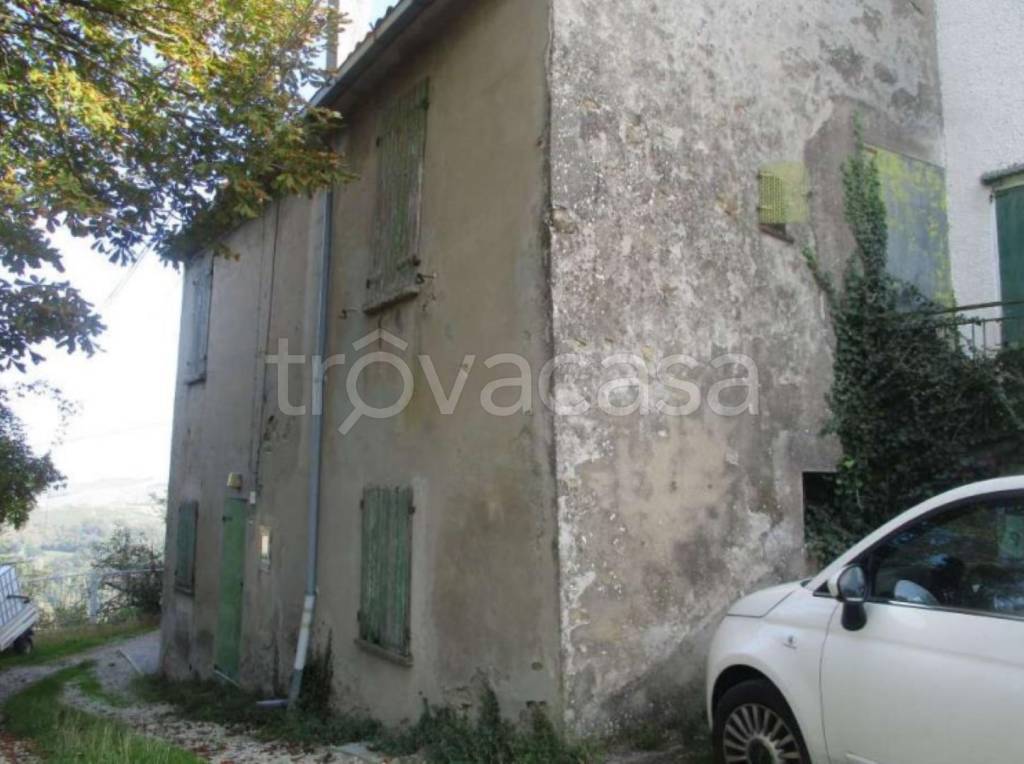 casale in vendita a Mercato Saraceno in zona Serra