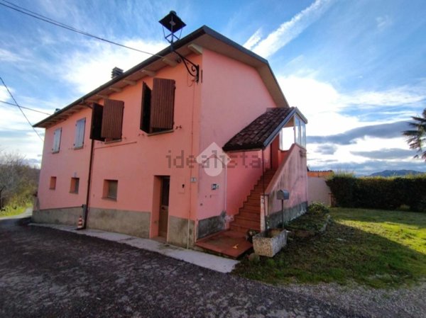 casa indipendente in vendita a Mercato Saraceno