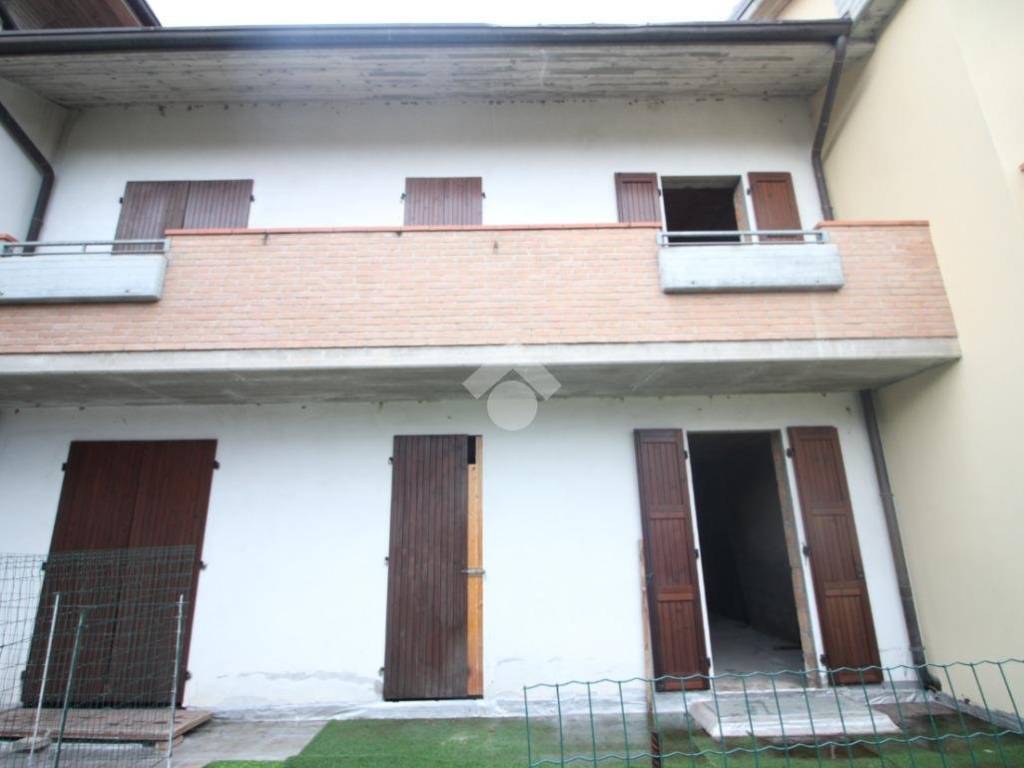 casa indipendente in vendita a Mercato Saraceno in zona Bora