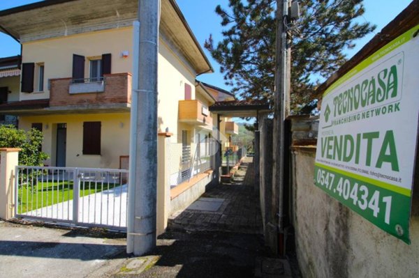 casa indipendente in vendita a Mercato Saraceno in zona Bora