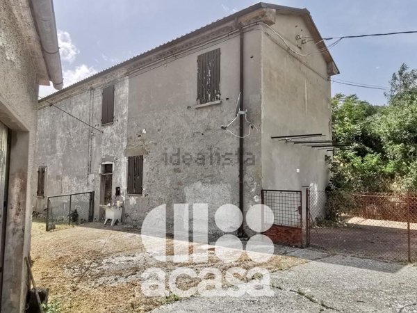 casa indipendente in vendita a Mercato Saraceno