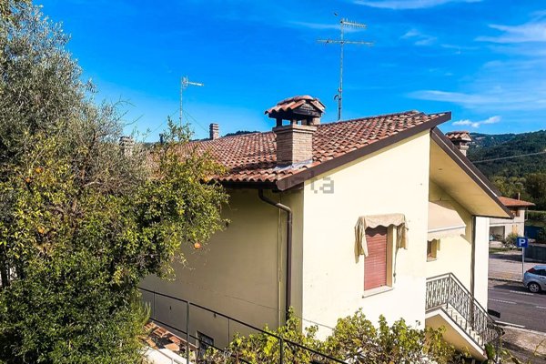 casa indipendente in vendita a Mercato Saraceno in zona Taibo