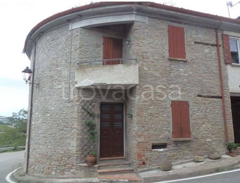 casa indipendente in vendita a Mercato Saraceno in zona Linaro