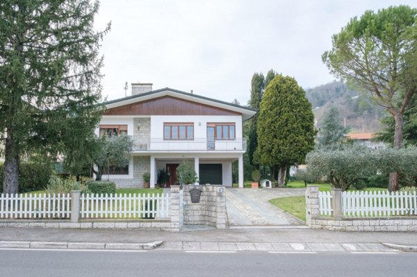casa indipendente in vendita a Mercato Saraceno