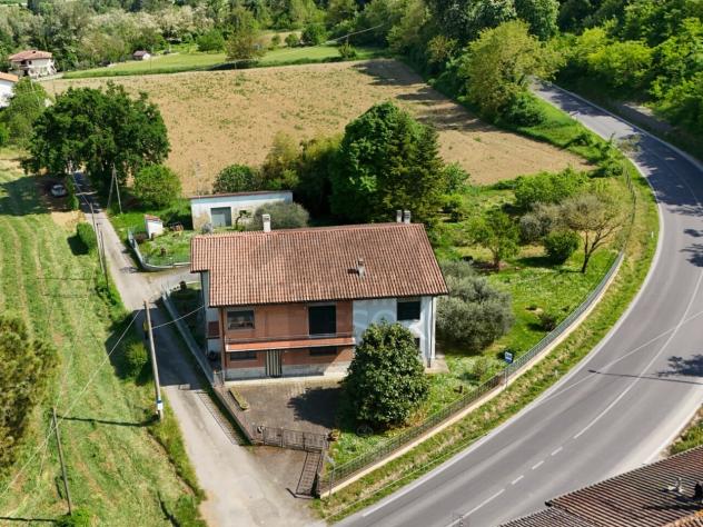 casa indipendente in vendita a Mercato Saraceno