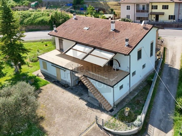 casa indipendente in vendita a Mercato Saraceno