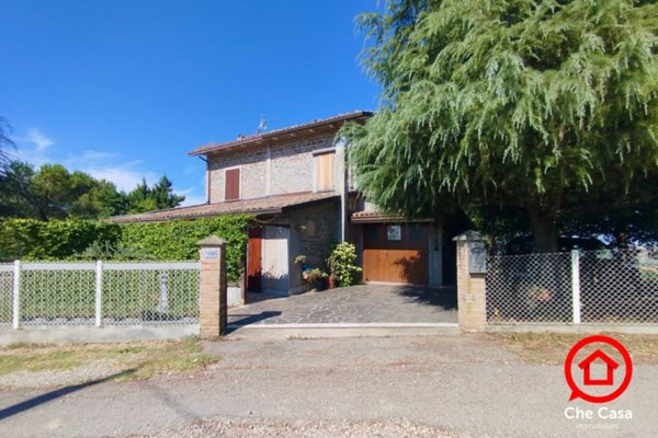 casa indipendente in vendita a Mercato Saraceno in zona Monte Iottone