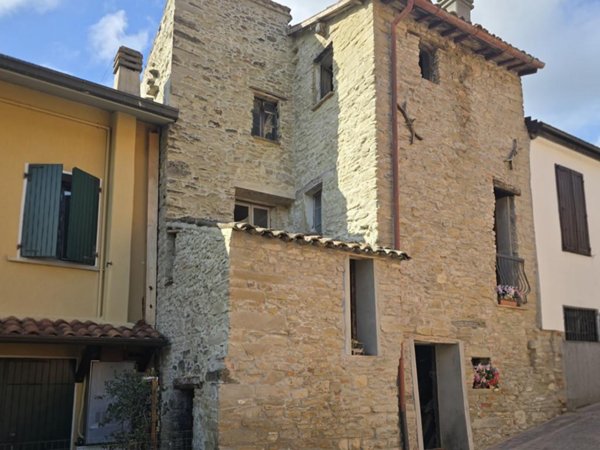casa indipendente in vendita a Mercato Saraceno