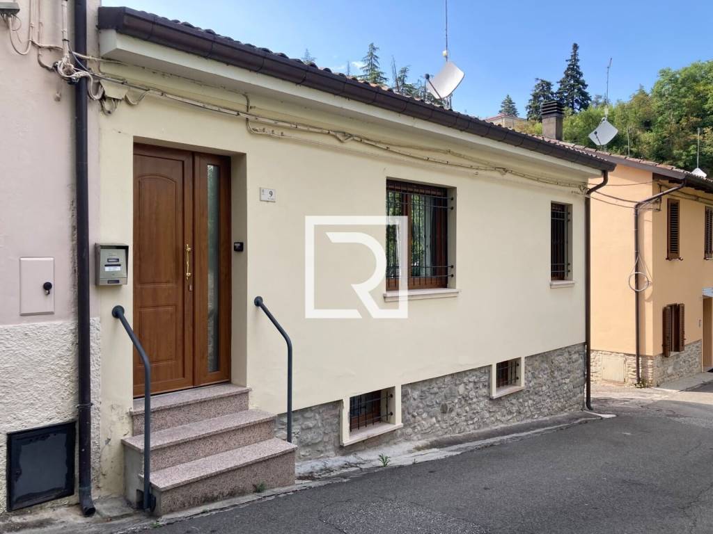 casa indipendente in vendita a Mercato Saraceno in zona Colonnata