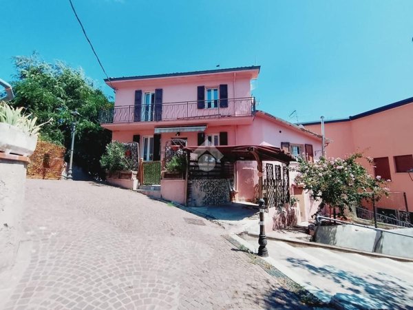 casa indipendente in vendita a Mercato Saraceno in zona Colonnata