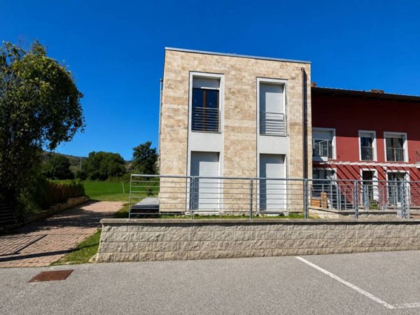 casa indipendente in vendita a Mercato Saraceno in zona Bora