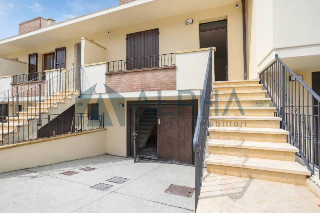 casa indipendente in vendita a Mercato Saraceno in zona Bora