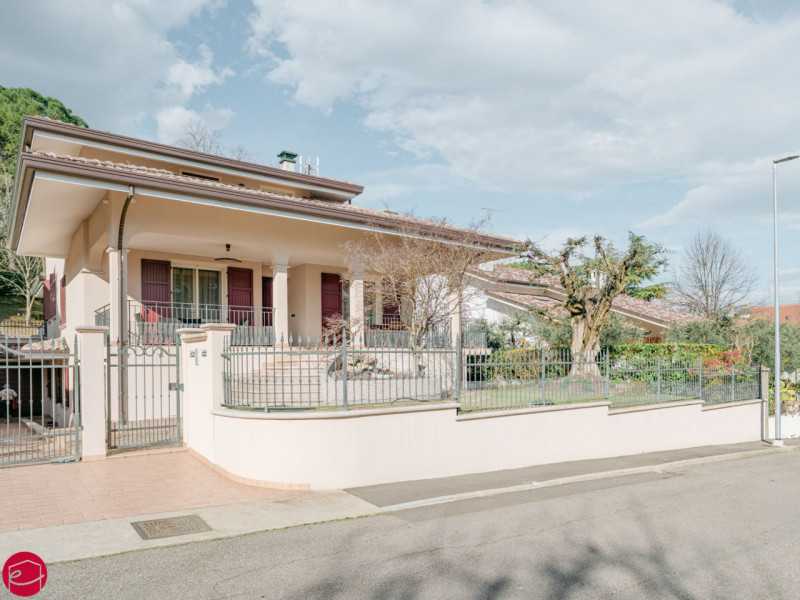 casa indipendente in vendita a Montiano