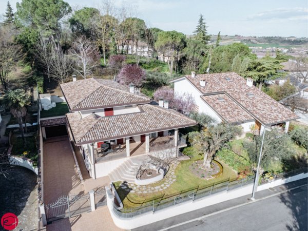 casa indipendente in vendita a Montiano
