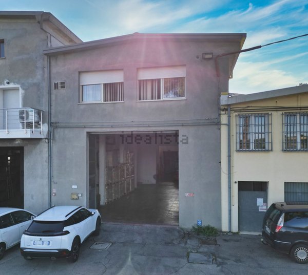 capannone in vendita a Montiano in zona Badia