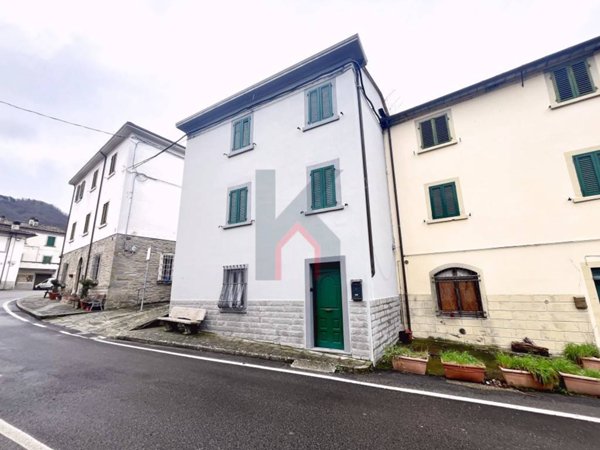 casa indipendente in vendita a Portico e San Benedetto