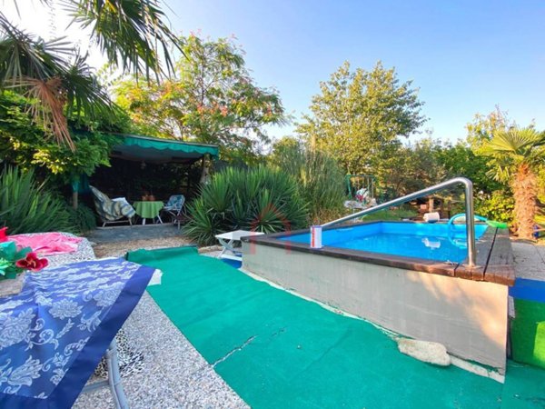 casa indipendente in vendita a Predappio in zona Tontola