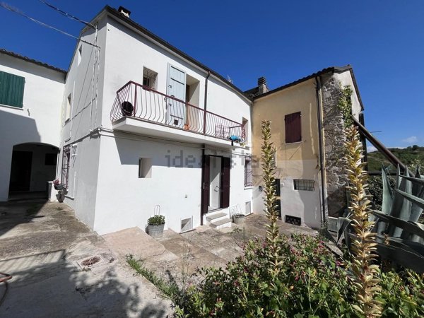 appartamento in vendita a Predappio in zona Predappio Alta