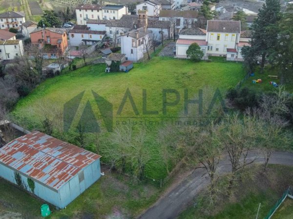 terreno edificabile in vendita a Predappio in zona Fiumana