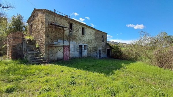 pentavano in vendita a Predappio