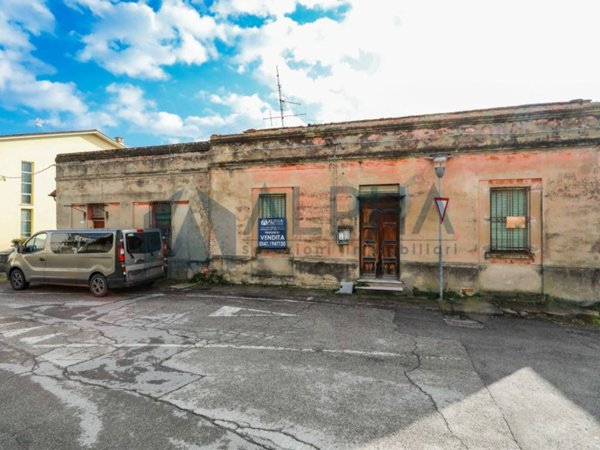 casa indipendente in vendita a Predappio in zona Fiumana