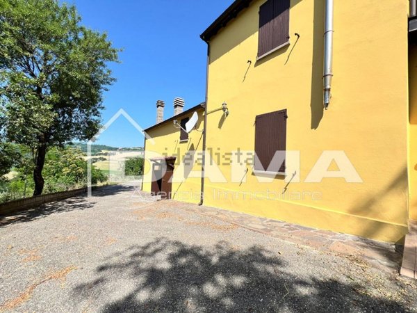 casa indipendente in vendita a Predappio in zona Montemaggiore