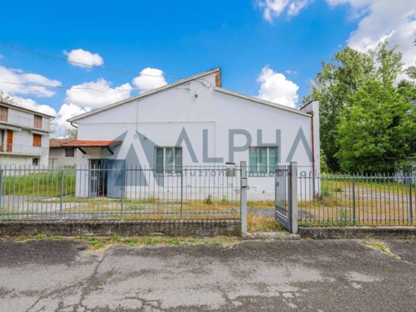 locale commerciale in vendita a Predappio