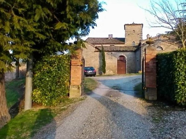 intera palazzina in vendita a Predappio