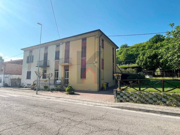 casa indipendente in vendita a Predappio in zona Tontola