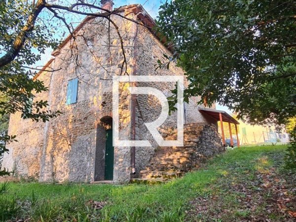 casa indipendente in vendita a Predappio in zona Montemaggiore