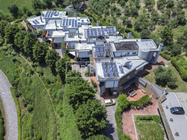 casa indipendente in vendita a Predappio in zona Dovia