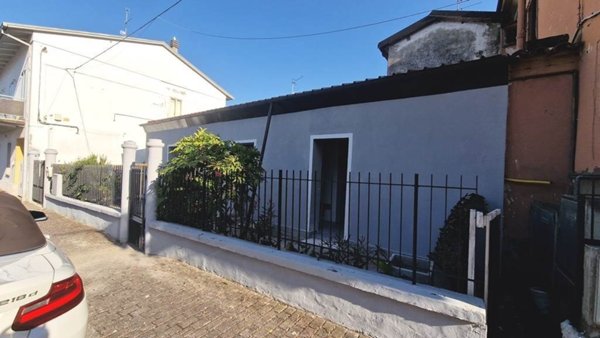 casa indipendente in vendita a Predappio in zona Dovia