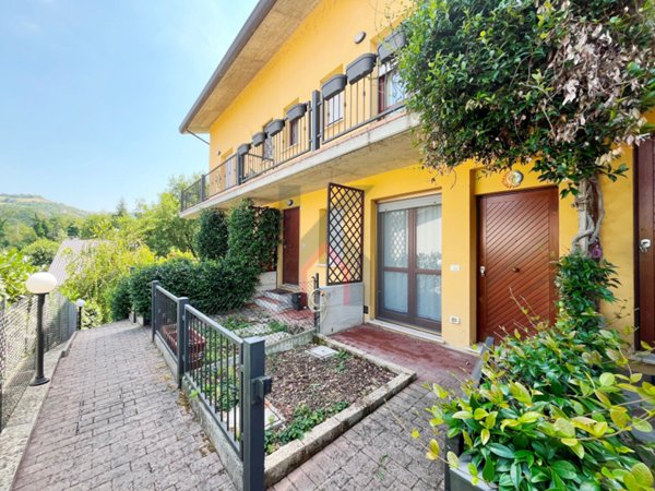 appartamento in vendita a Predappio in zona Dovia