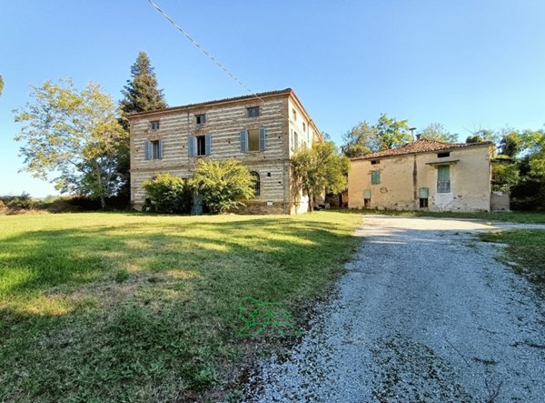 casa indipendente in vendita a Predappio in zona Montemaggiore