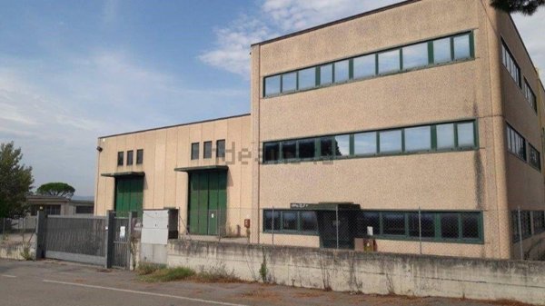 locale di sgombero in vendita a Premilcuore