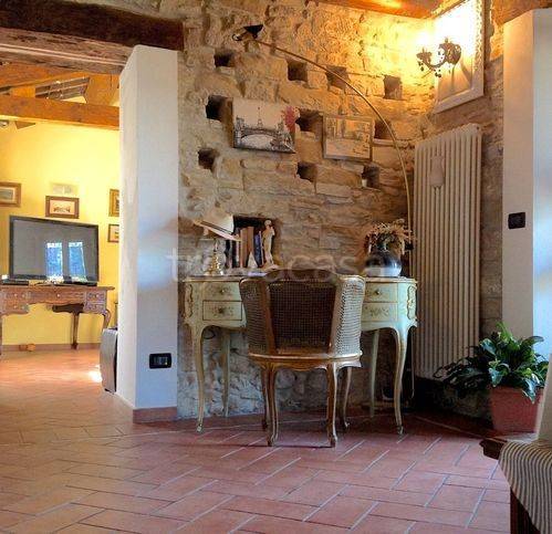 casa indipendente in vendita a Rocca San Casciano