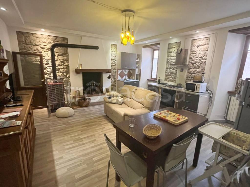 casa indipendente in vendita a Rocca San Casciano