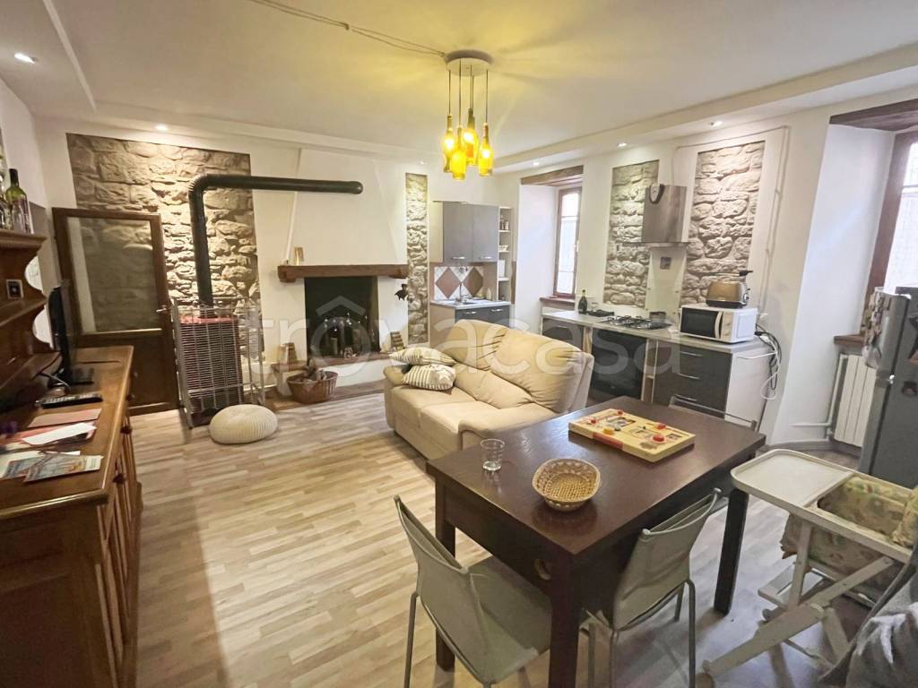 casa indipendente in vendita a Rocca San Casciano