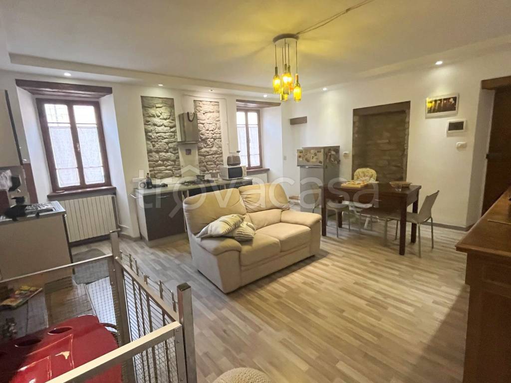 casa indipendente in vendita a Rocca San Casciano