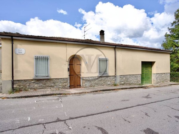 casa indipendente in vendita a Rocca San Casciano