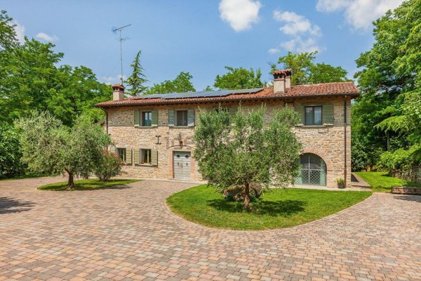 casa indipendente in vendita a Rocca San Casciano