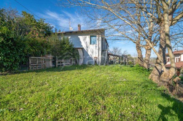 casa indipendente in vendita a Roncofreddo