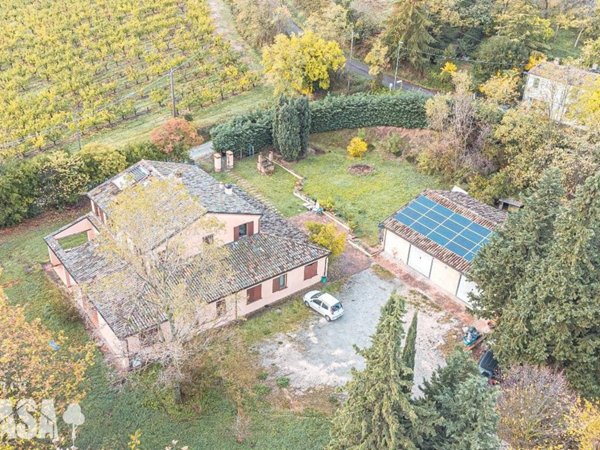 casa indipendente in vendita a Roncofreddo in zona Santa Paola
