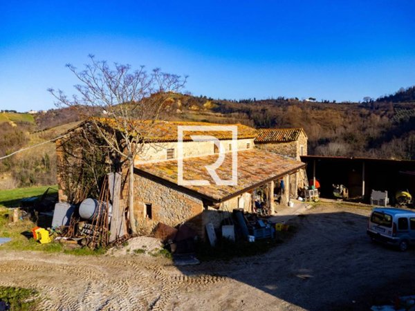 casa indipendente in vendita a Roncofreddo in zona Diolaguardia