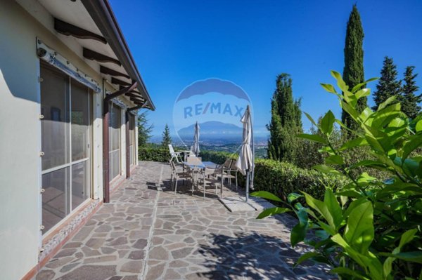 casa indipendente in vendita a Roncofreddo in zona Diolaguardia