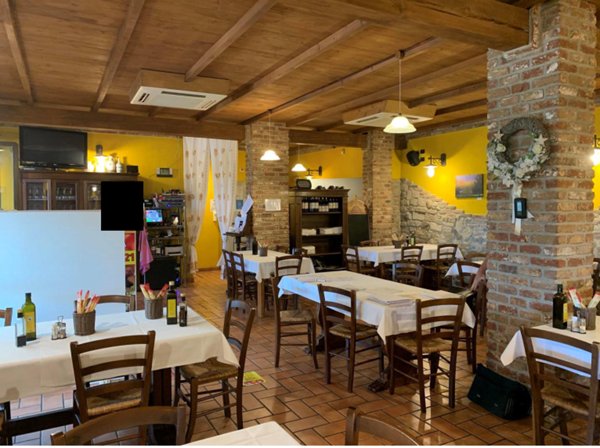 negozio in vendita a Roncofreddo