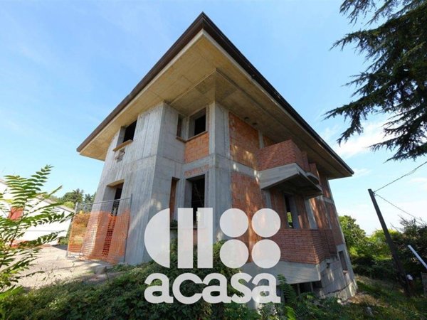 casa indipendente in vendita a Roncofreddo in zona Sorrivoli
